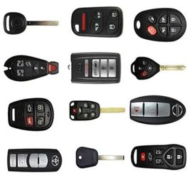 Car keys and fobs llaves