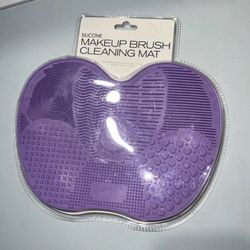 Silicone Makeup Brush Cleaner Pad Washing Scrubber Board Cleaning Mat Tool