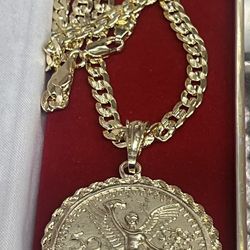 14k premium gold plated pendant and necklace ✨✨✨