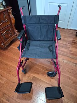 Foldable wheelchair