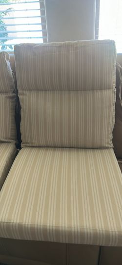 Beautiful new two-piece patio cushion set