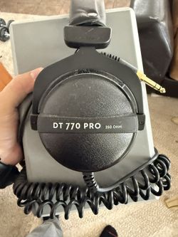 Beyerdynamics DT770 Pro 250 Ohm Studio Reference Headphones