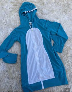 Women’s shark costume