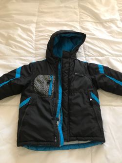 Boys winter snow jacket size 5/6