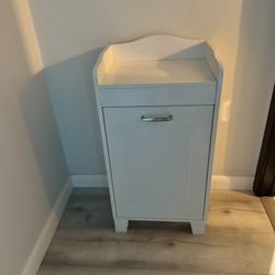 Modern white shoe storage cabinet 
