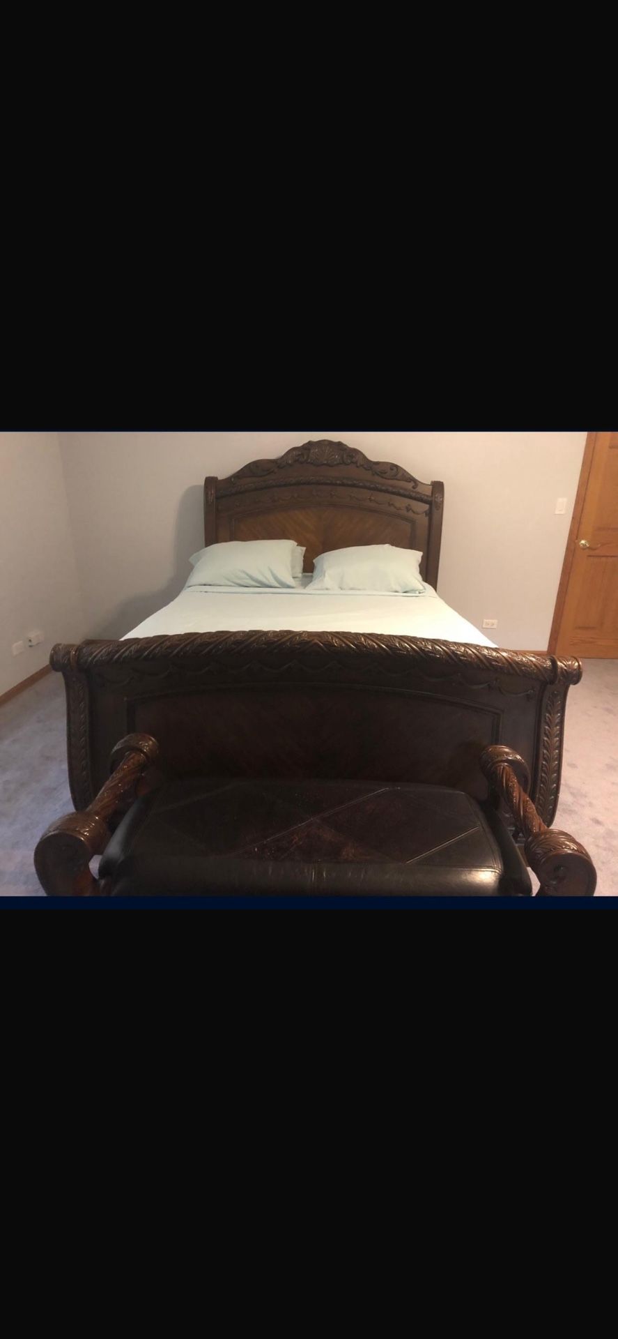 4-piece queen bedroom set