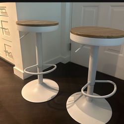 Bar Stools 