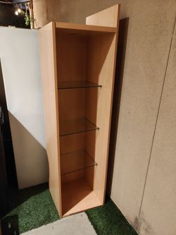 Simple 3 level shelf decor