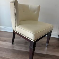Accent Chair – Michael Weiss – $30