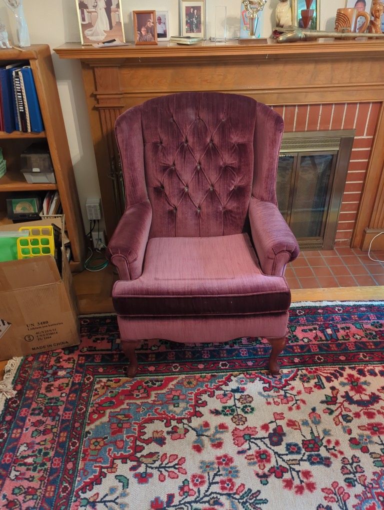 Velvet Chair 