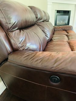 Like New, Excellent Condition Leather Electric Recliner