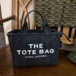 Marc Jacobs The Tote Bag- Black