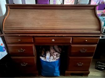 Roll top desk antique