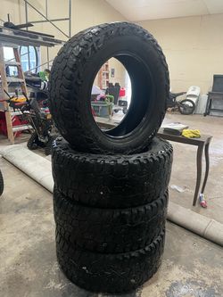 Mickey Thompson Baja boss 295/60r20