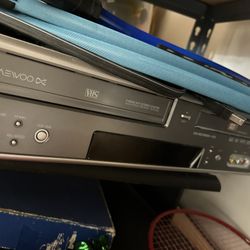 VHS /DVD Player