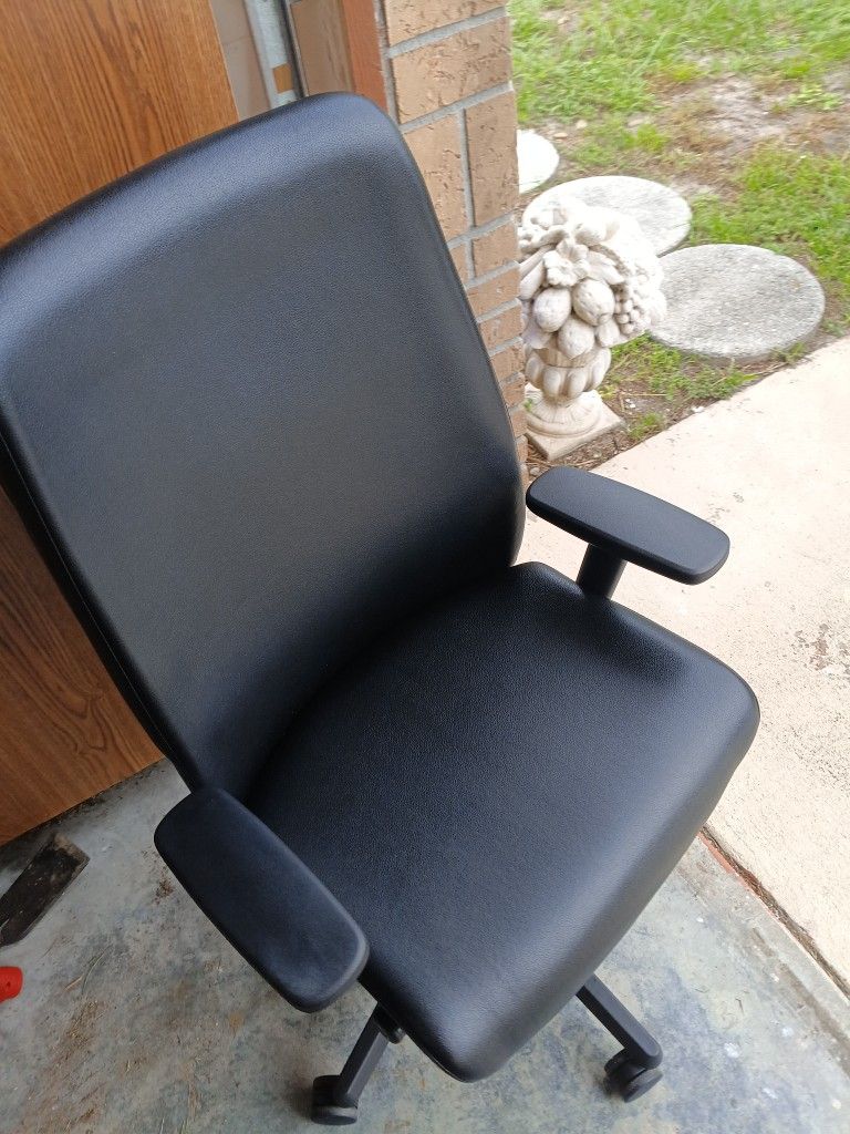 Black Office Chair