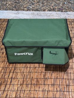 Pawcrux Green heated cat house
