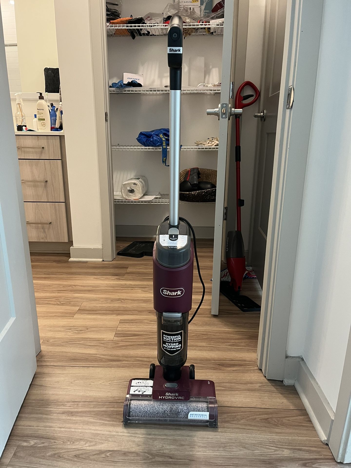 Shark HydroVac 3-in-1 Vacuum, Mop & Self-Cleaner