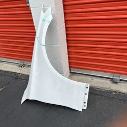 2015-2022 W205 C400 C300 MERCEDES BENZ FRONT FENDER RIGHT DRIVER SIDE IN GOOD SHAPE