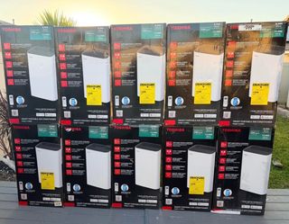 Air Conditioner 8000 btu 350 sq ft , New in box