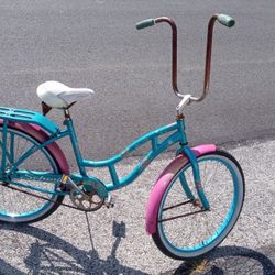 Schwinn 24 Inch Beach Cruiser 