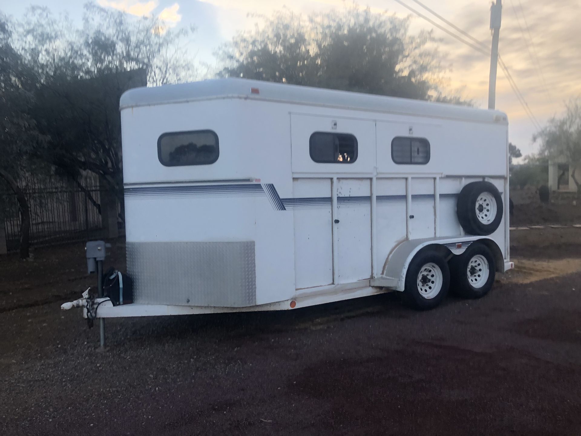 Circle J 2 horse slant trailer. for Sale in Cave Creek, AZ OfferUp