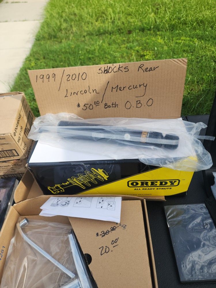 Pair Of Shock Struts For Lincoln O Mercury
