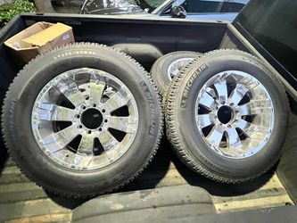 20” chrome wheels for Chevy/GMC 8 lug