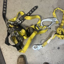 Safety Harness And Lanyard 