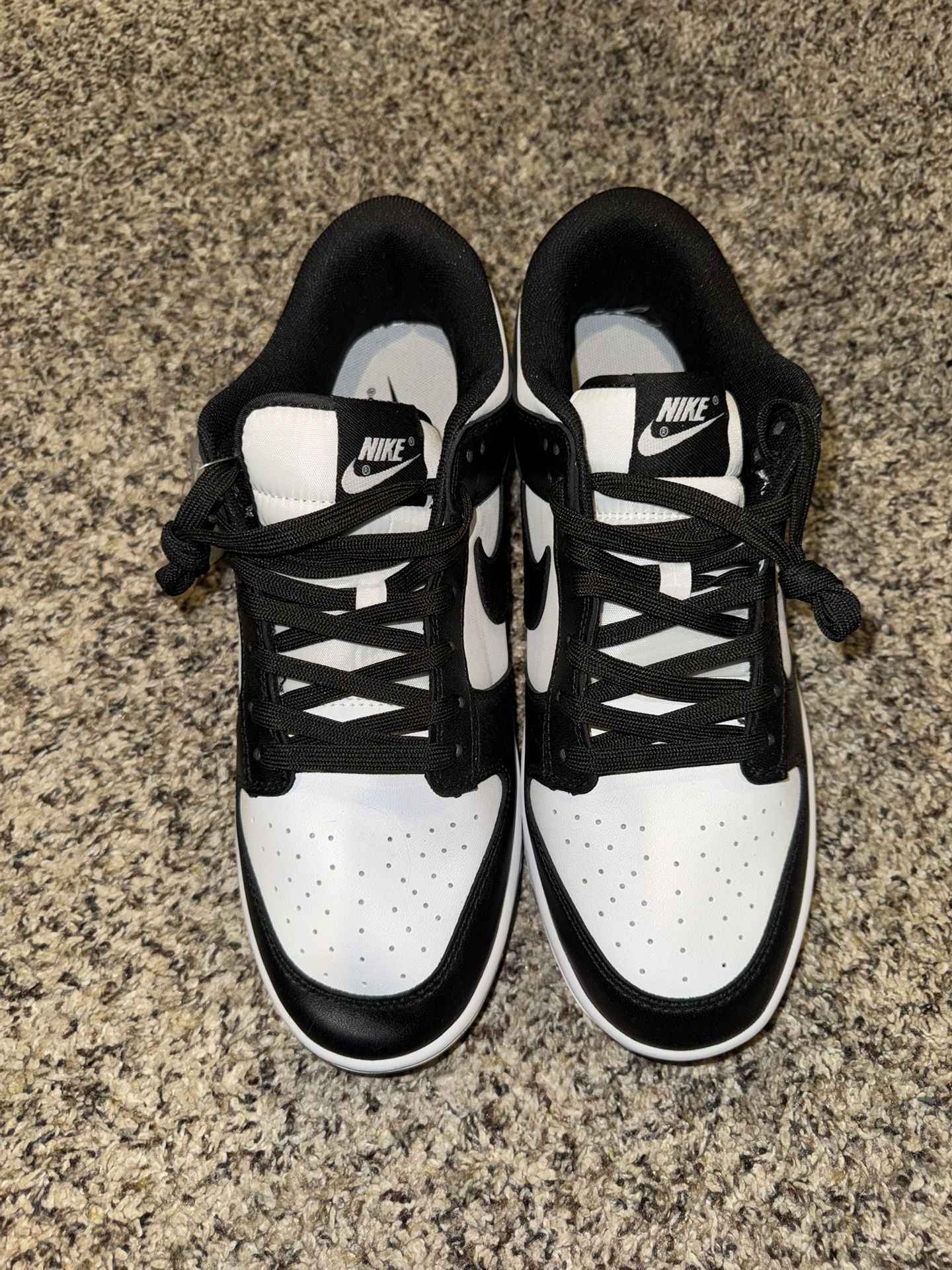 New Pandas Men’s Size 11 