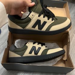 Men’s Shoes New Balance 9.5