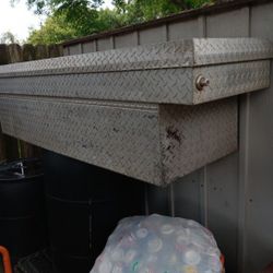 Full Size Tool Box No Keys