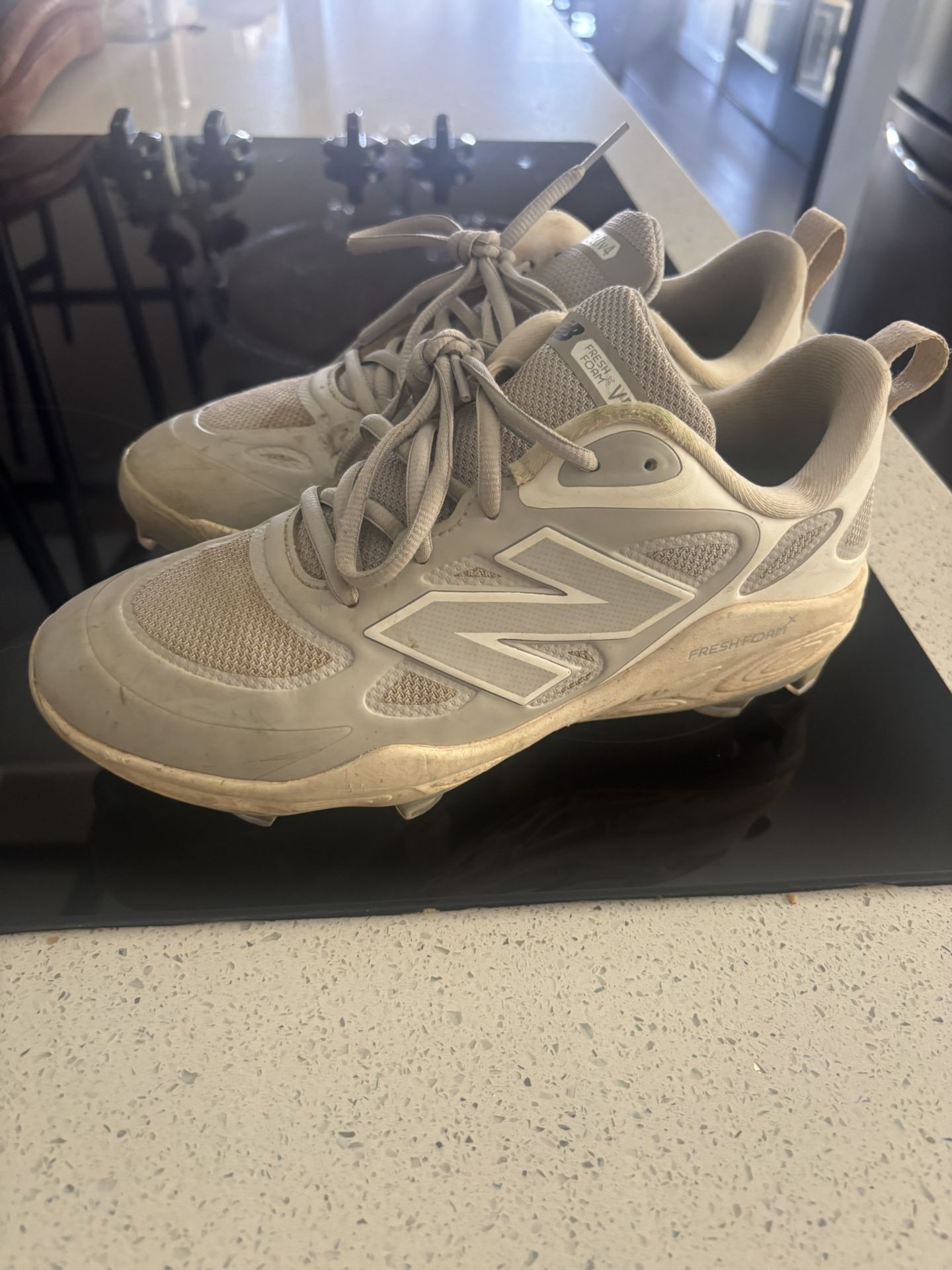 Lately used youth, baseball cleats