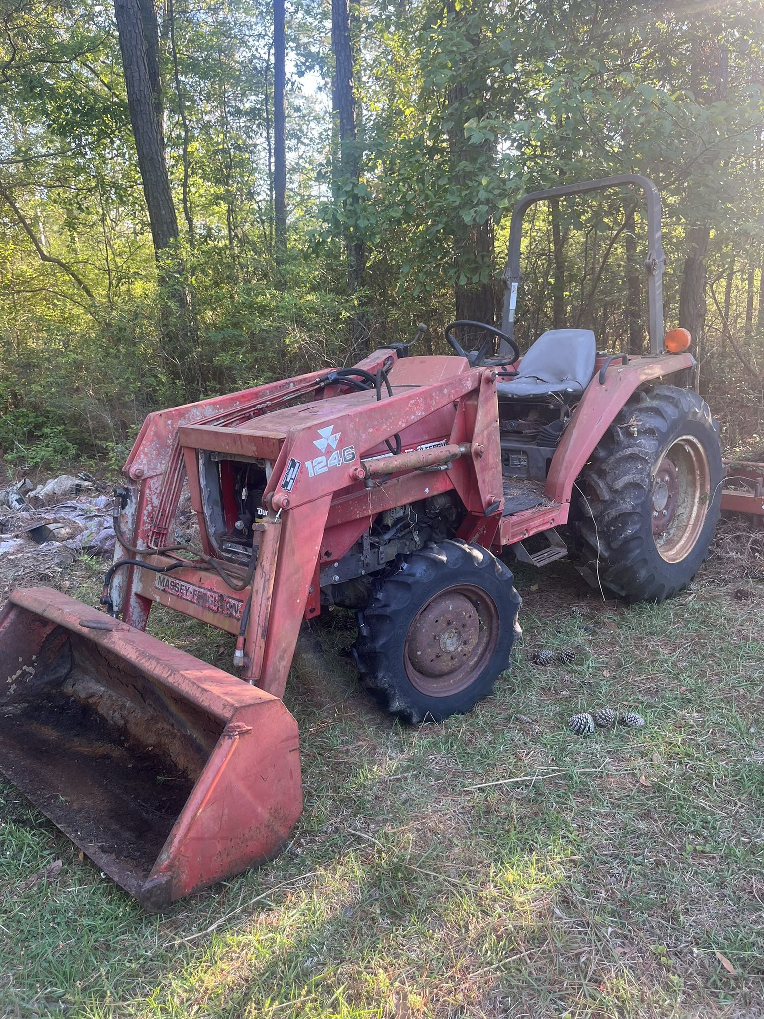 1990s Massey Ferguson 1250 With Back End Attachments