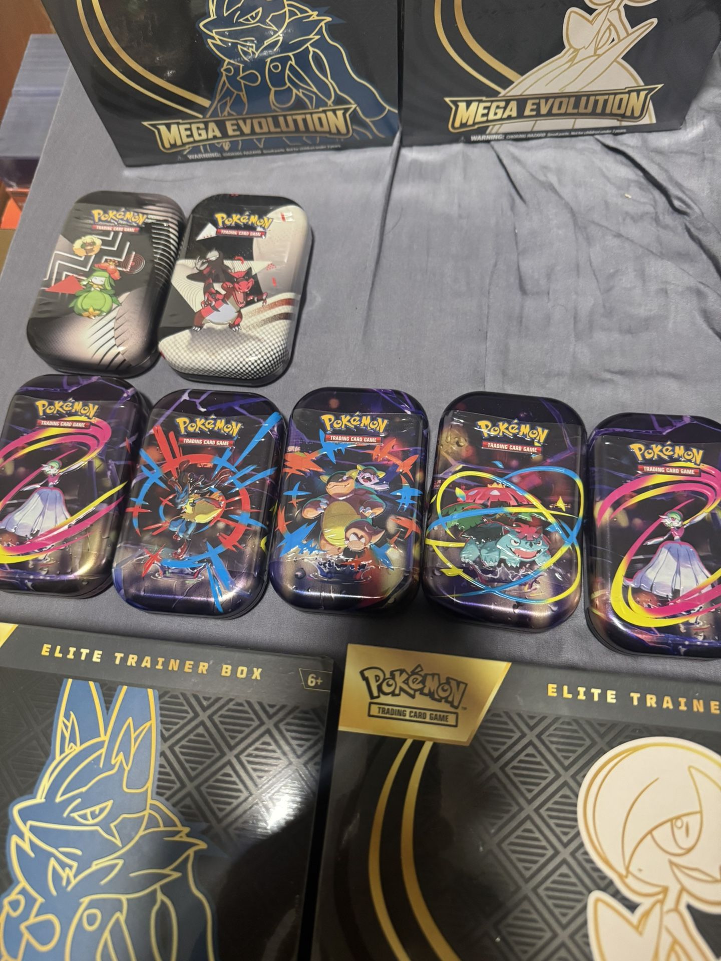 Pokemon Tins 