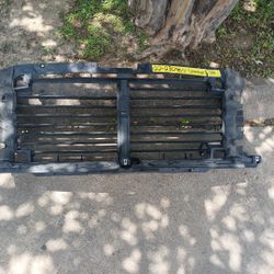 2022-23 Chevy Silverado Shutter (Auto Parts)