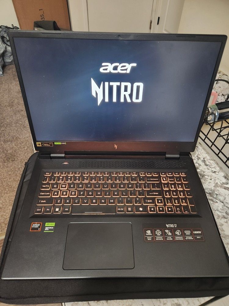 Acer Nitro 17. NEW
