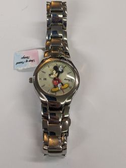 Small Retired Disney Mickey Mouse MCO321 Watch