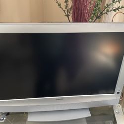 Sony Bravia LCD  HDTV 50 Inch 