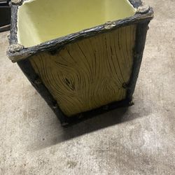 Rustic Trash Bin 
