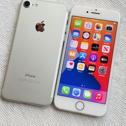iPhone 7 Unlocked 128 GB Works For All Carriers 