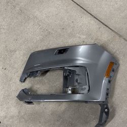 front bumper driver side damaged  audi q7 (contact info removed) 219