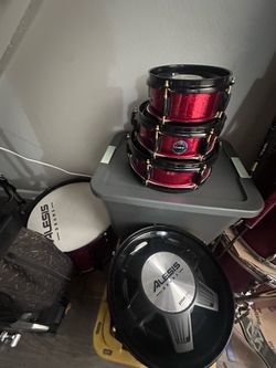 ALESIS STRIKE PRO SPECIAL EDITION ELECTRONIC DRUMSET