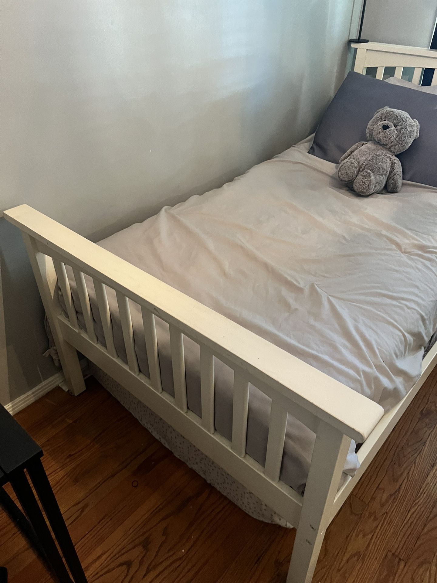 Twin Bed