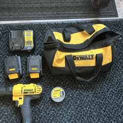 Stanley Drill Set With 2 Batteries 