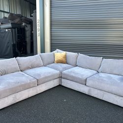 Sectional Couch 