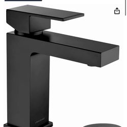 black Bathroom Faucet Single Hole, Single Handle Bathroom Sink Faucet with Drain Assembly, Deck Plate Included