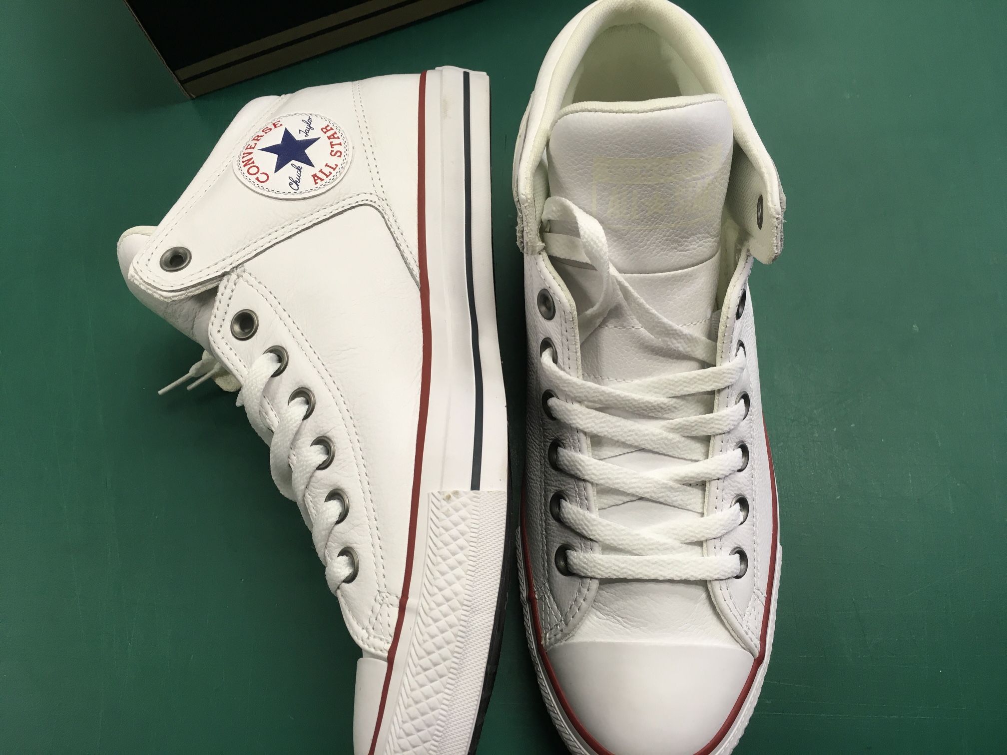 Converse White Mens Size 10
