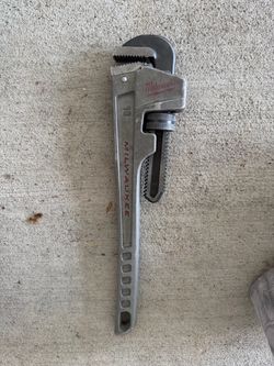 Milwaukee aluminum pipe wrench