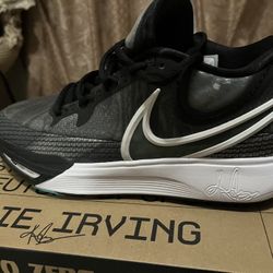 Kyrie Irving 8s Orca 